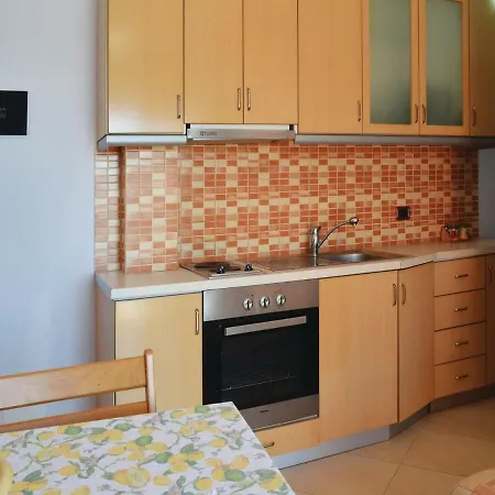 Apartment 28